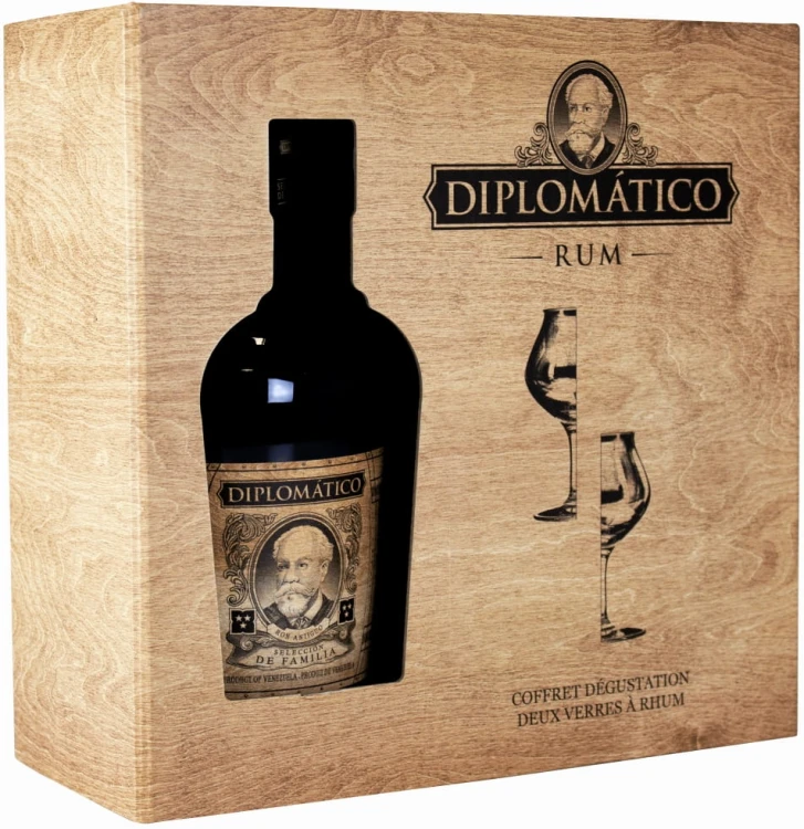 rum-giftbox-diplomatico-seleccion-de-familia-tasting-glass.jpg