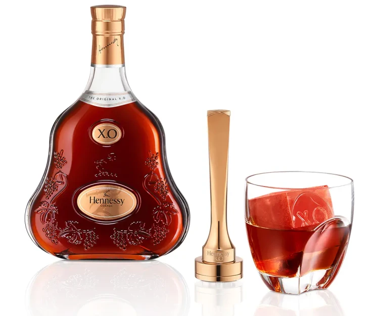 Hennessy-Holidays2022-XO-NK-Accessories-Cocktail-W.webp