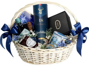 Kosz Delikatesowy  W Orbicie Smaków