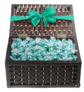 Kuferek pralinek Lindt Lindor Kokos 1kg