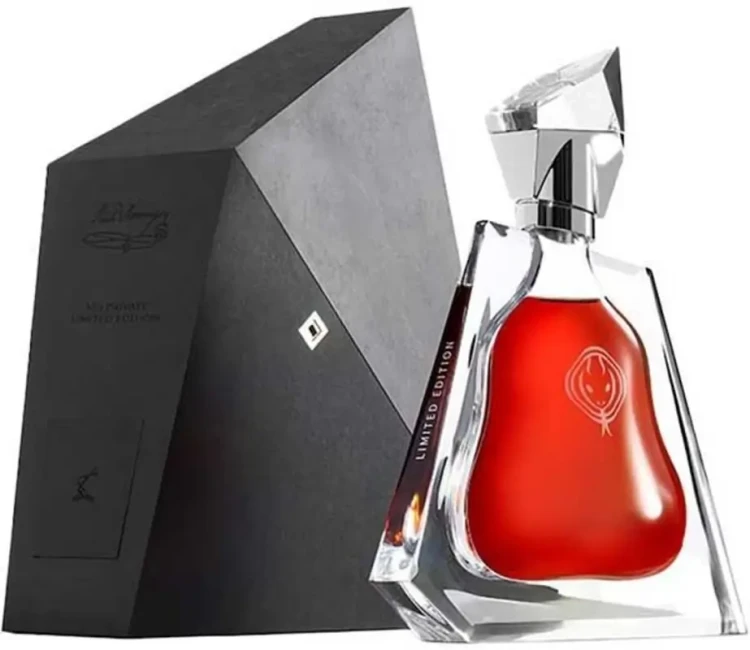 hennessy-richard-lunar-new-year-2025-snake_600.webp