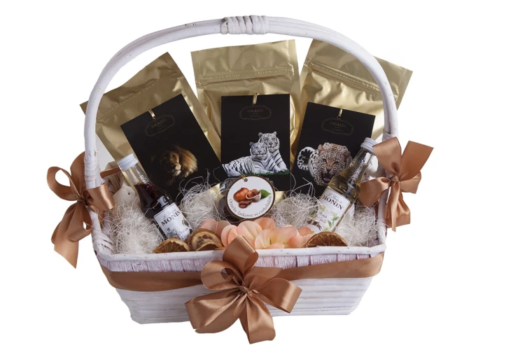 Kosz Delikatesowy Kotki Trzy.jpg